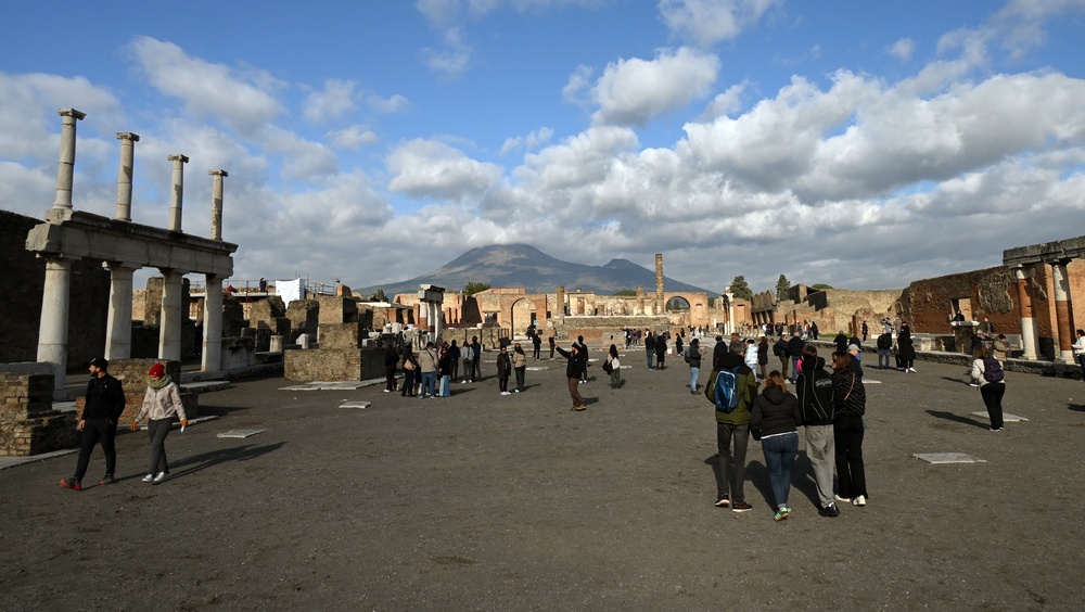 Pompeii Travel